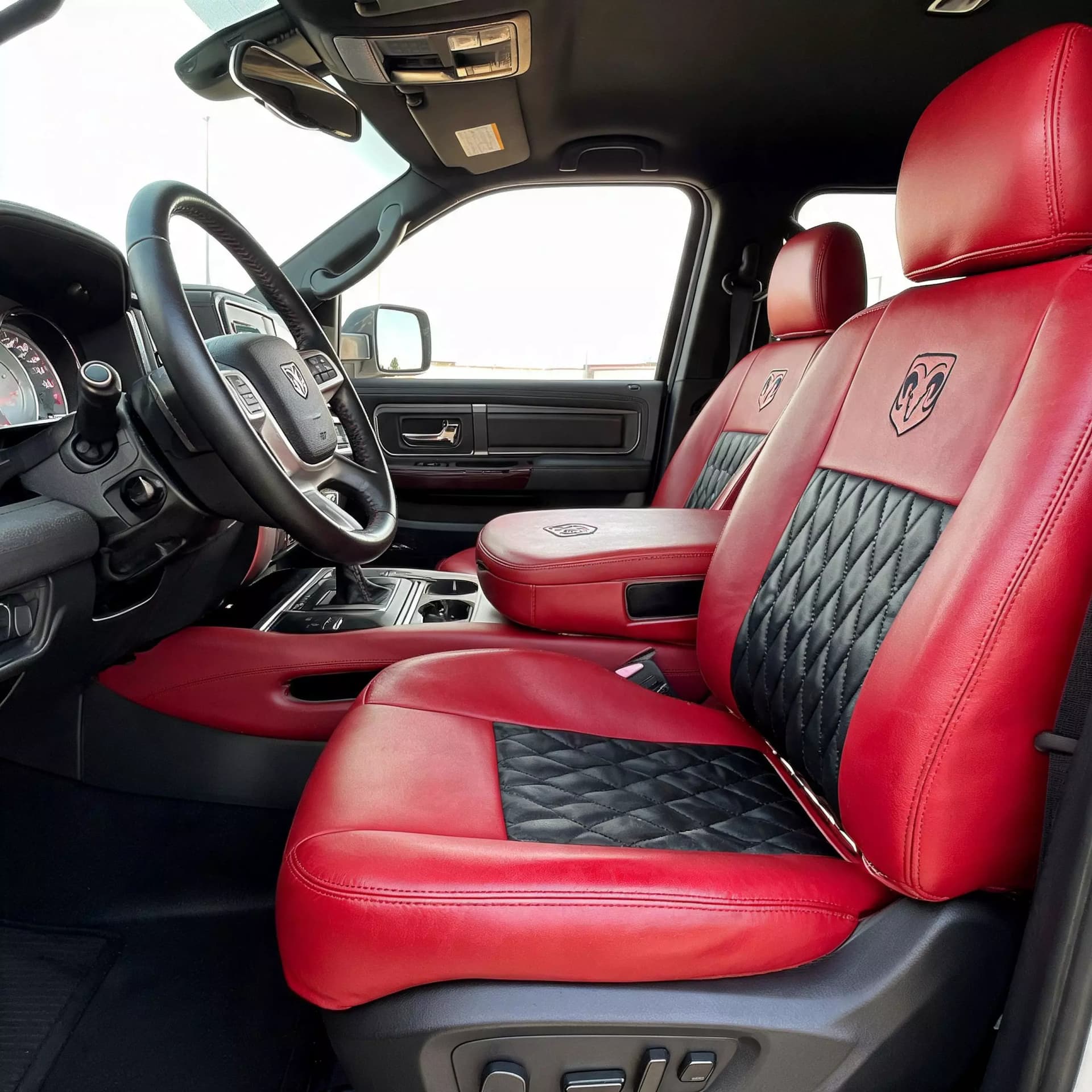 acientos_rojos_vehiculo.webp